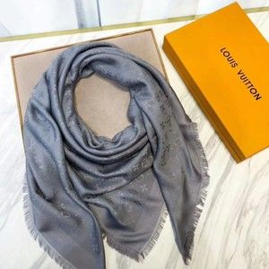 Meet your Posher, Cynthia